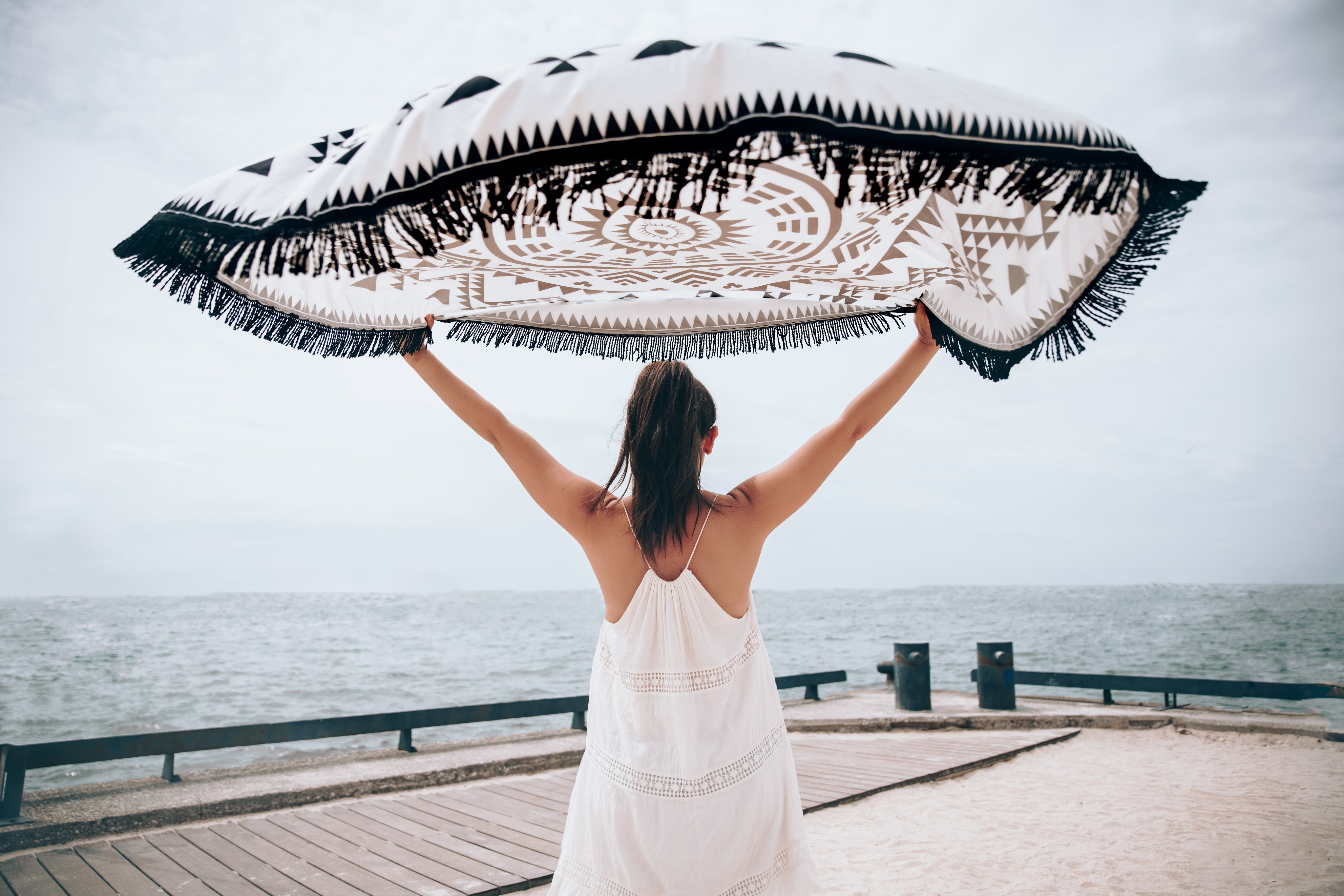 files/beach-towel-in-wind.jpg